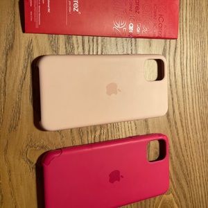 iPhone 11 Pro Max - Accessories: